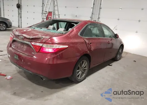 2015 Toyota Camry Se z USA, uszkodzony, nr VIN 4T1BF1FK4FU906719